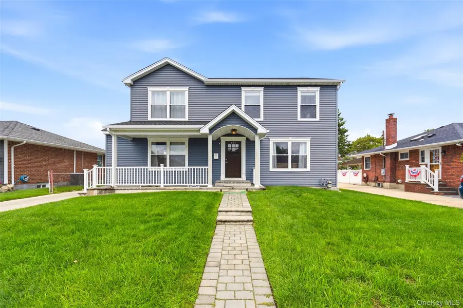 105 Wadsworth AVE, Levittown, NY 11756