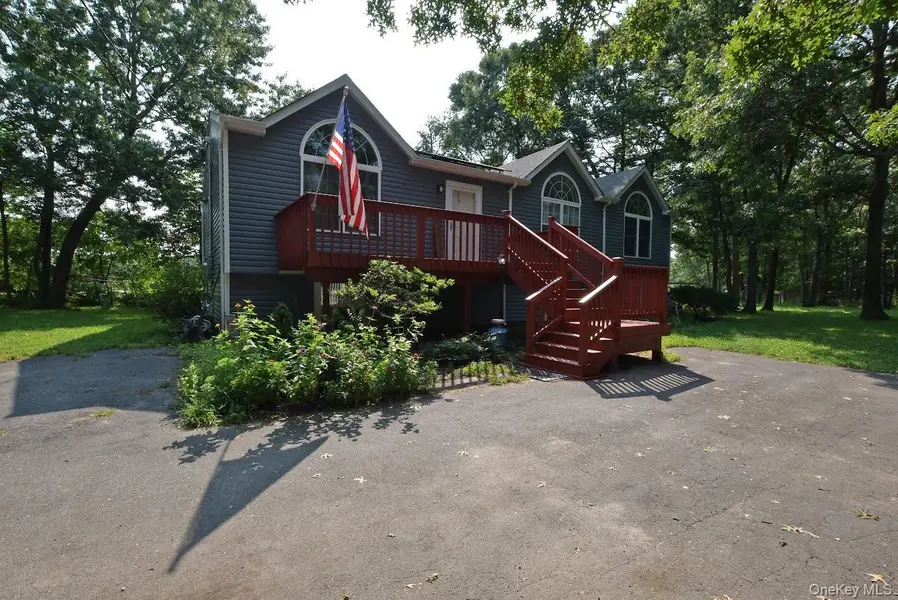 224C Country RD, Medford, NY 11763