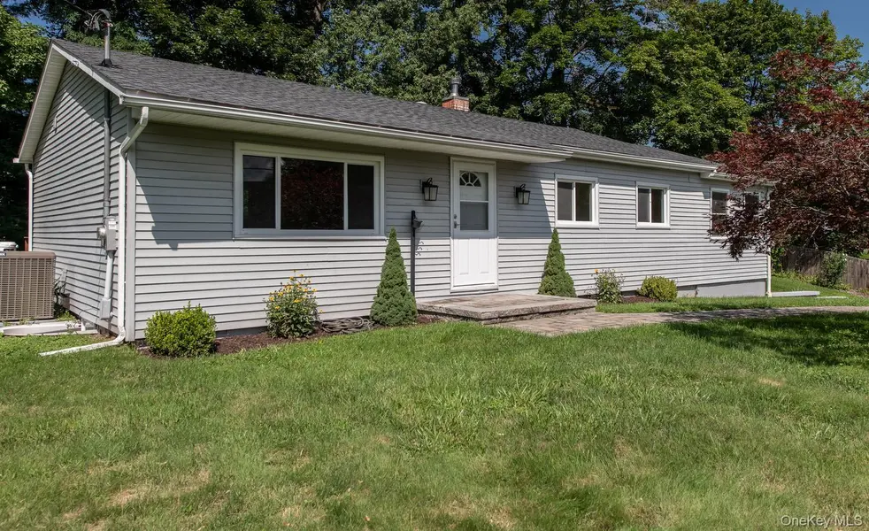 16 Trinity PL, Rhinebeck, NY 12572