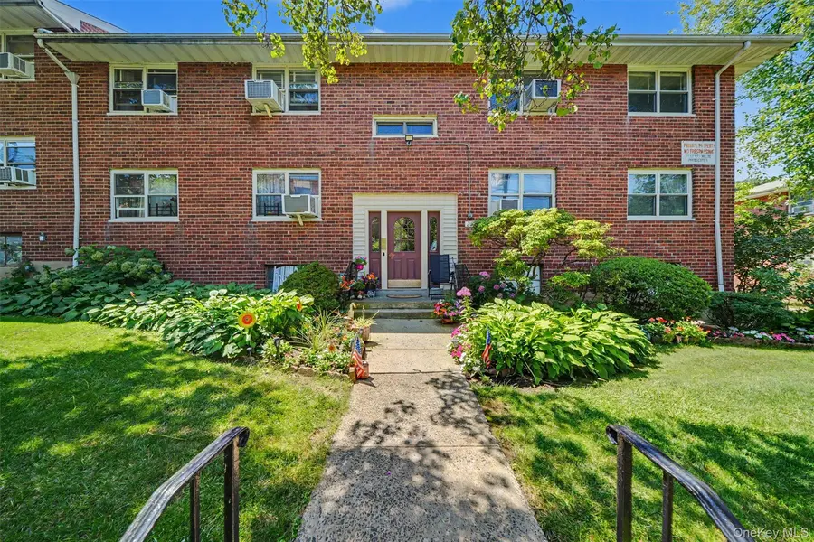 20 Dehaven DR #2E, Yonkers, NY 10703