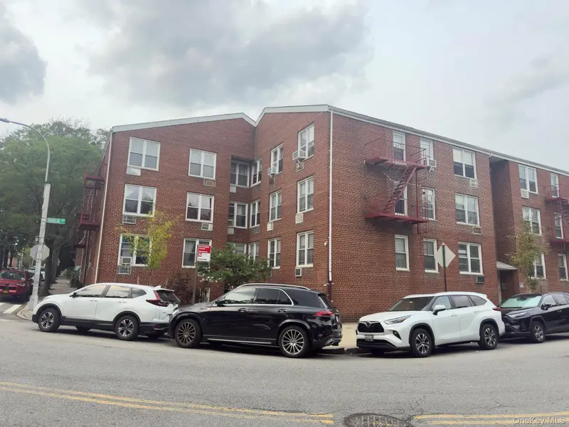 134-05 Dahlia AVE #1Fl, Flushing, NY 11355