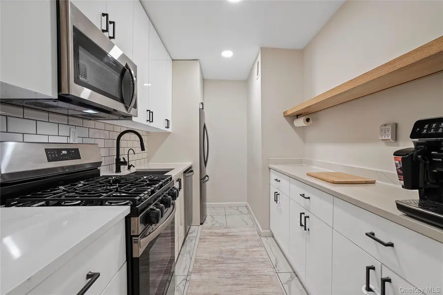 151-25 88th ST #4E, Howard Beach, NY 11414