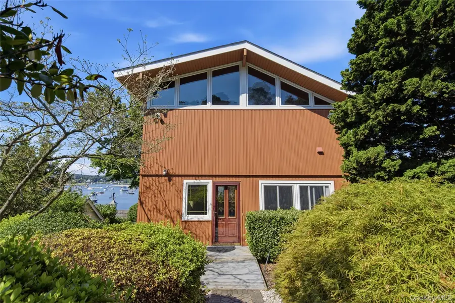 85 Bayview AVE, Northport, NY 11768