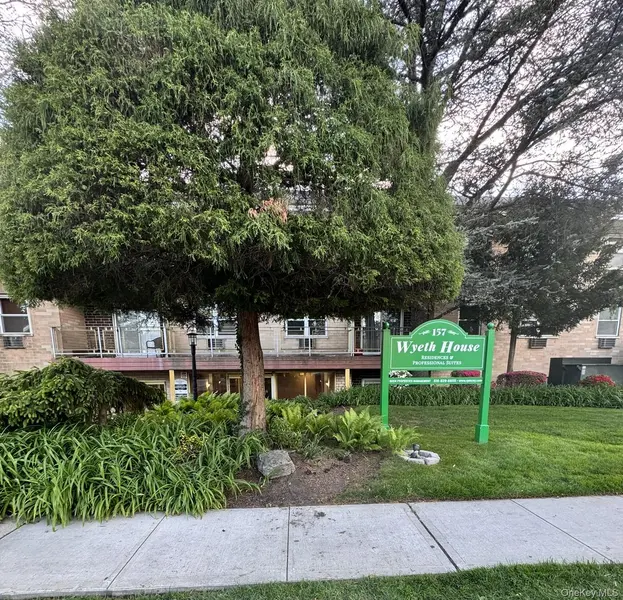 157 Hempstead AVE #c14, Lynbrook, NY 11563