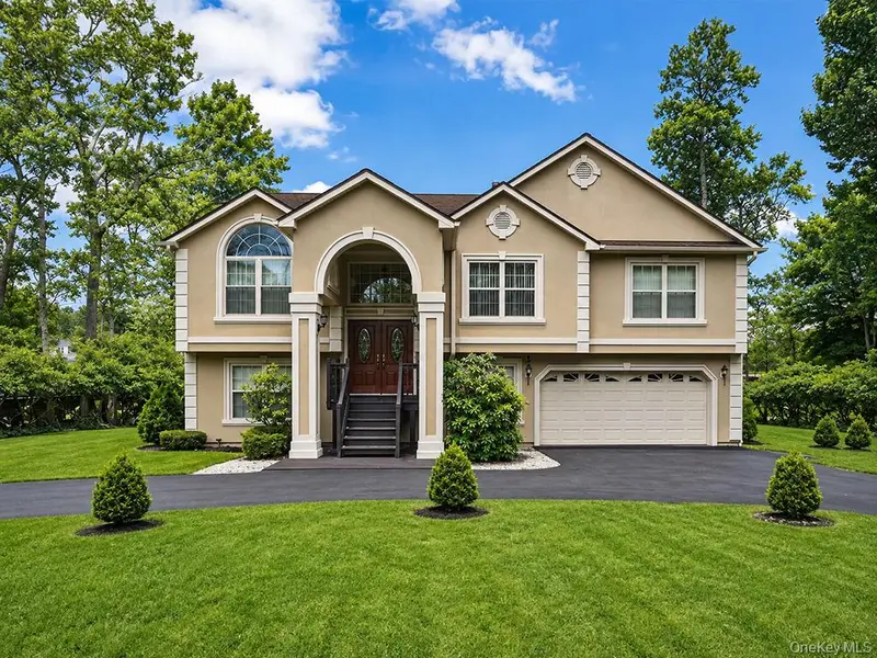 61 Lake Shore DR, Rock Hill, NY 12775