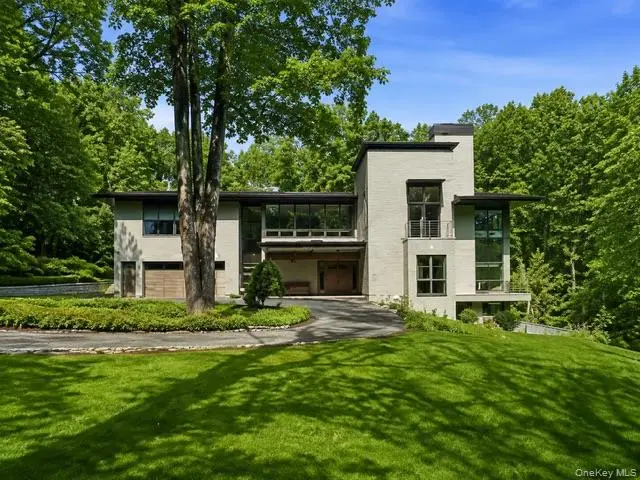 17 Fox Run RD, Pound Ridge, NY 10576