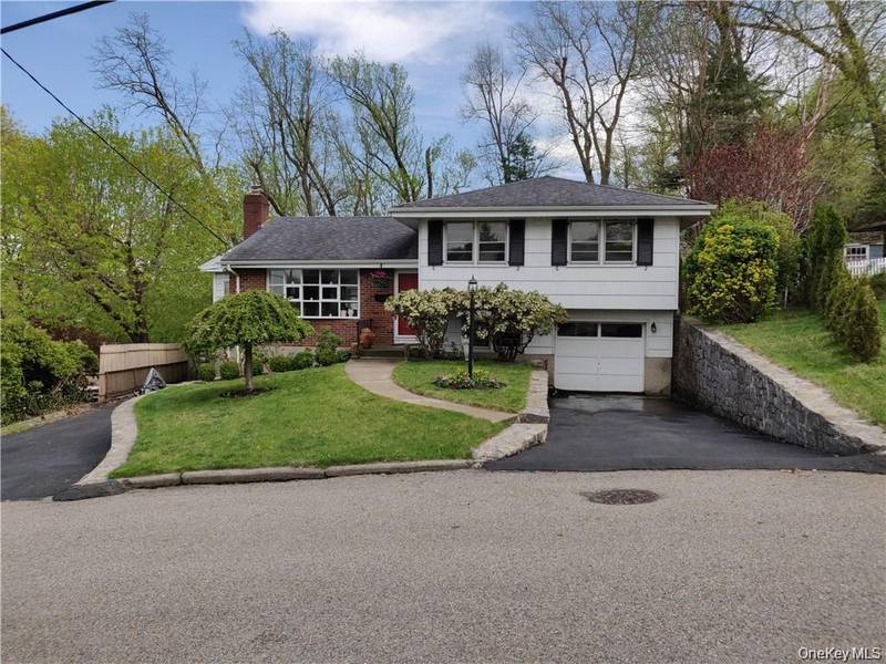 61 Homecrest OVAL, Yonkers, NY 10703