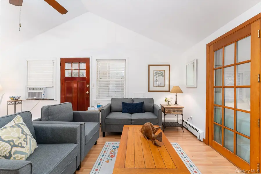141 W Neck RD, Southampton, NY 11968