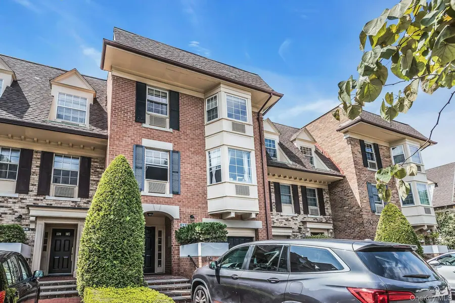13-24 208th PL #167-U, Bayside, NY 11360