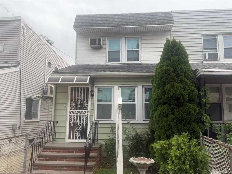 202-16 33rd AVE, Bayside, NY 11361