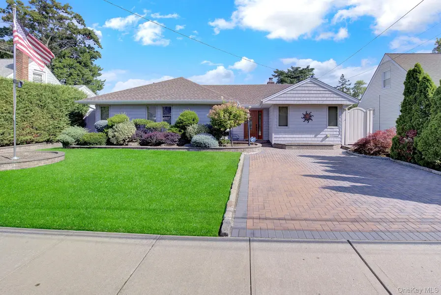 383 Marshall ST, Oceanside, NY 11572