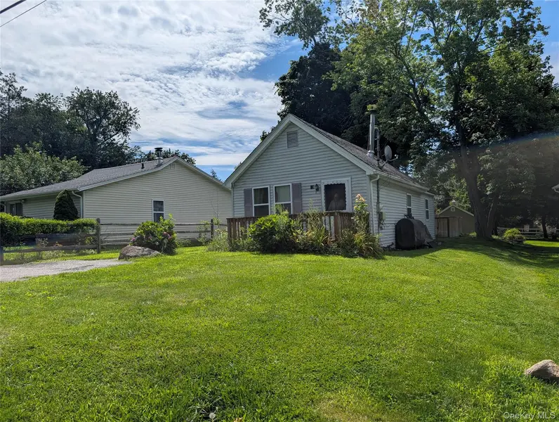 13 Lowell RD, Carmel, NY 10512