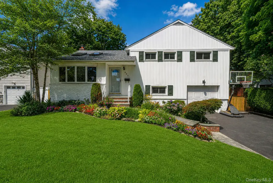 838 Virginia AVE, North Bellmore, NY 11710