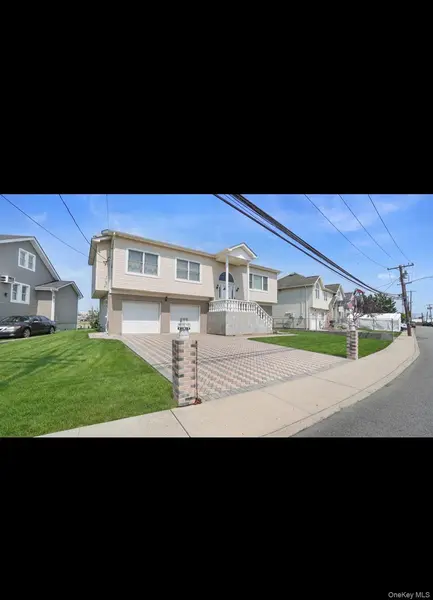 53 East AVE, Lawrence, NY 11559