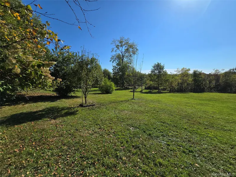 171 Winterton RD, Bloomingburg, NY 12721