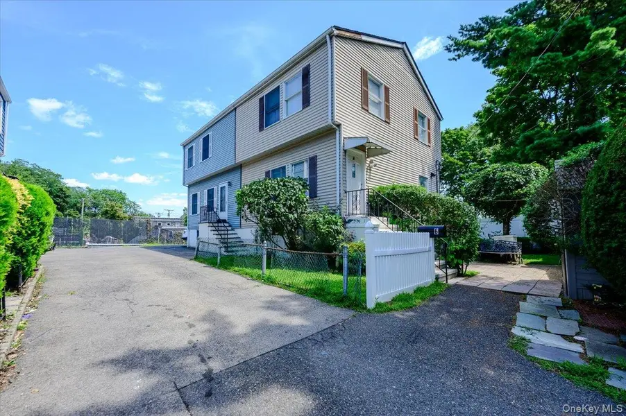 6 Angelo PL, Port Chester, NY 10573