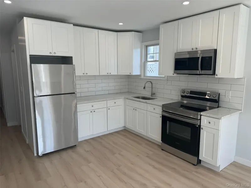 34 Bush AVE #2R, Port Chester, NY 10573