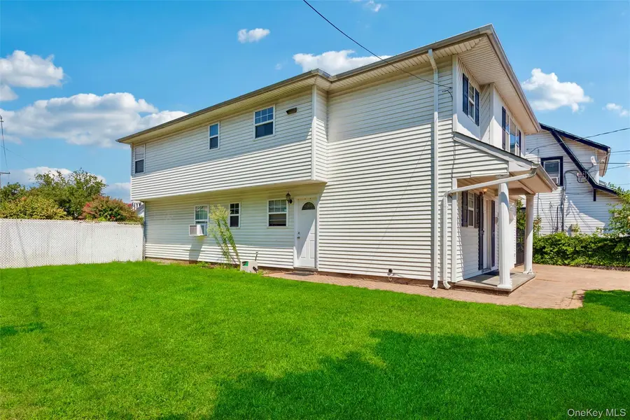 2 Wilson ST, East Rockaway, NY 11518