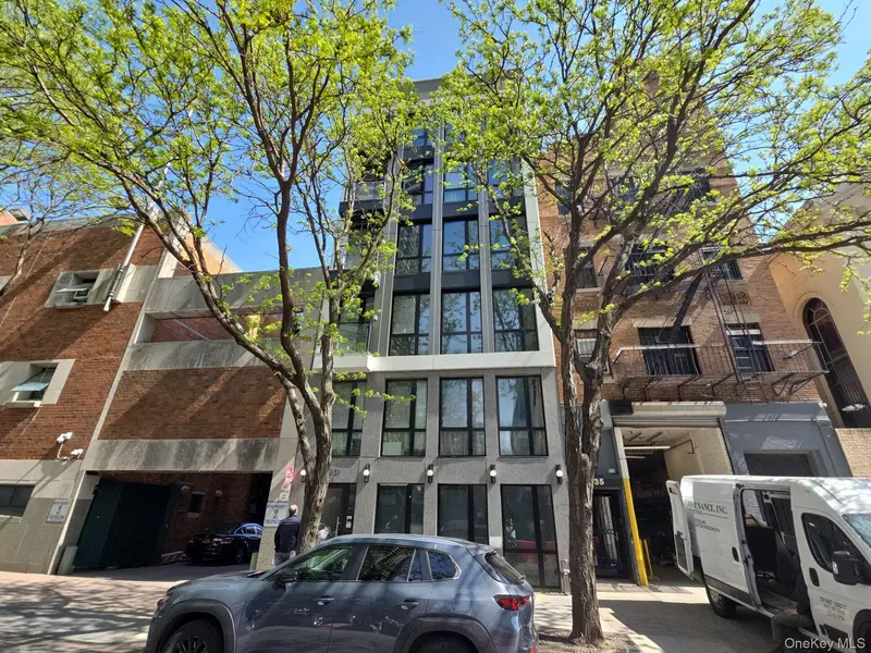 231 E 123rd ST, New York (manhattan), NY 10035