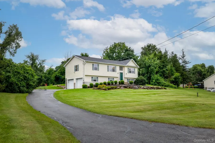 23 Burdick RD, Patterson, NY 12563