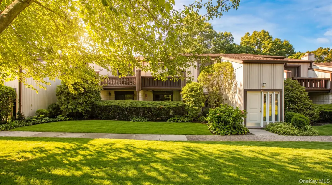 81 Richmond BLVD #1B, Ronkonkoma, NY 11779