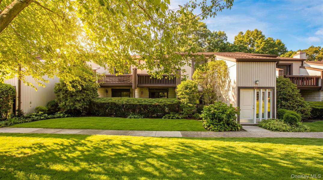 81 Richmond BLVD #1B, Ronkonkoma, NY 11779