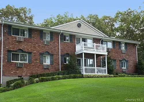 441 Lincoln BLVD #2-1D, Hauppauge, NY 11788