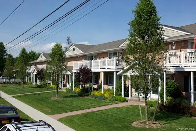 766 Nicolls RD #I80A, Deer Park, NY 11729