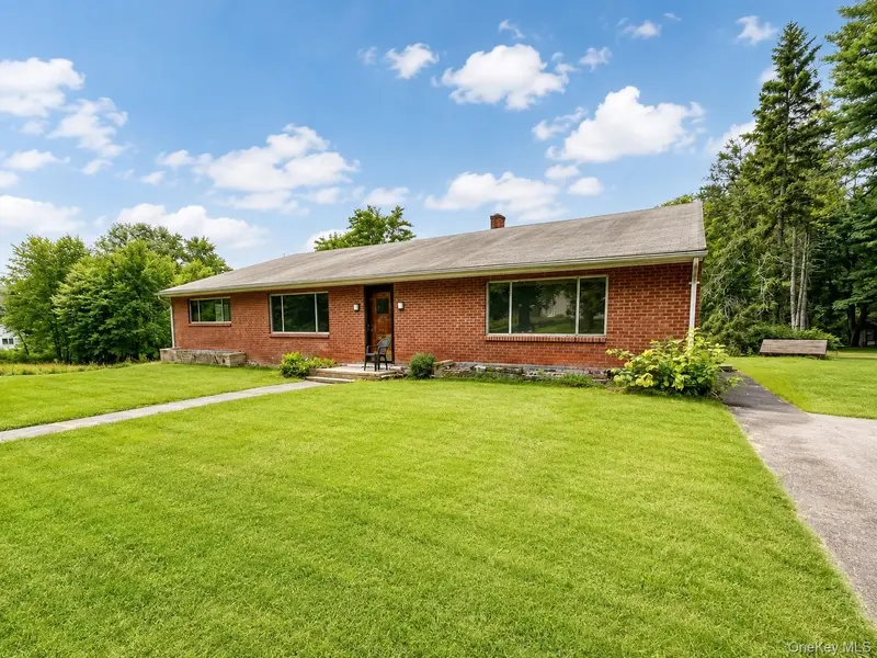 29 Ulster AVE, Ulster Park, NY 12487