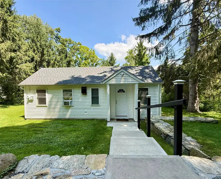 12 Red Brook RD, Mahopac, NY 10541
