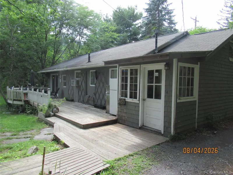 463 Mountain RD, Bloomingburg, NY 12721
