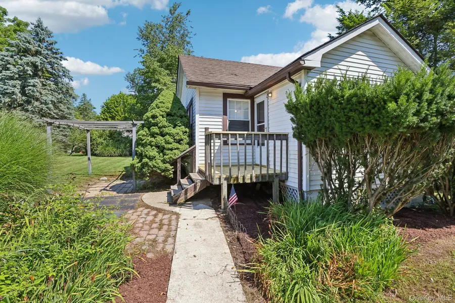 92 Walton TER, Monroe, NY 10950