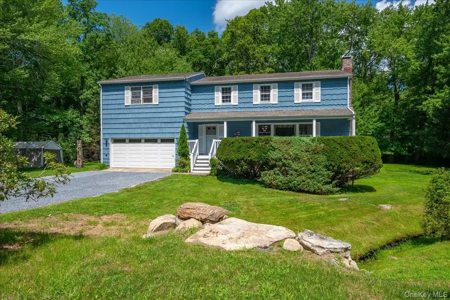 9 Laurel RD, South Salem, NY 10590