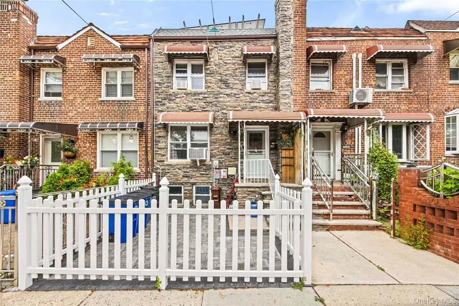 3243 Corsa AVE, Bronx, NY 10469