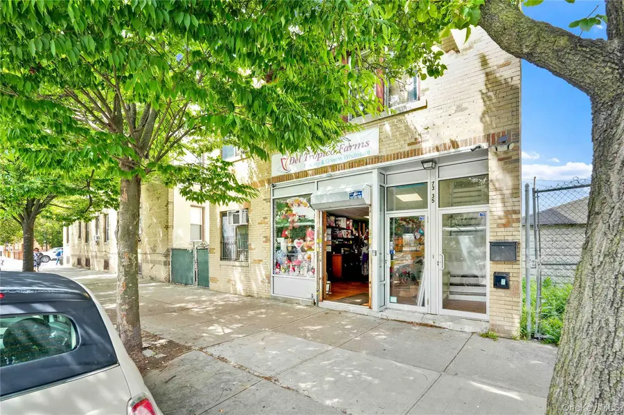 73-35 Myrtle AVE, Glendale, NY 11385