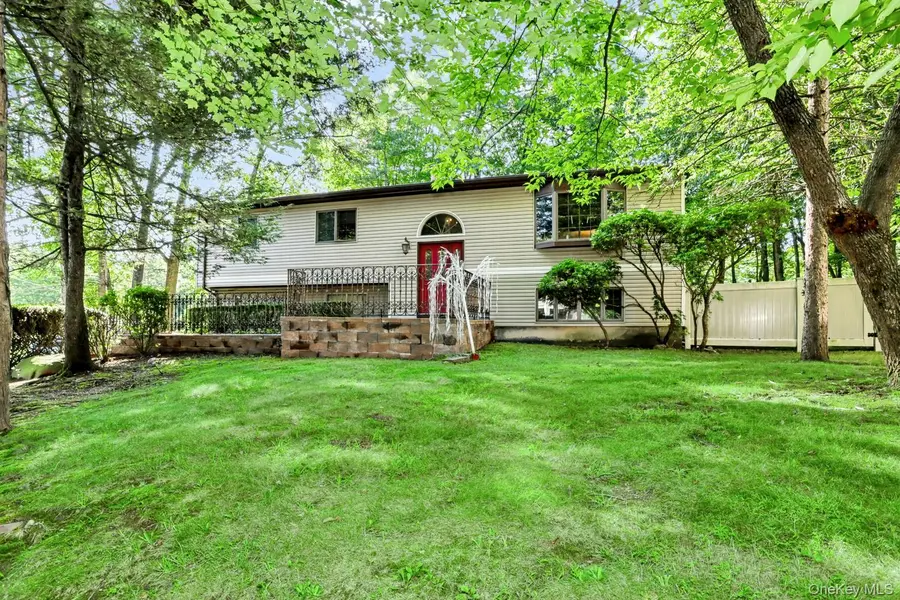 15 Balmoral DR, Spring Valley, NY 10977