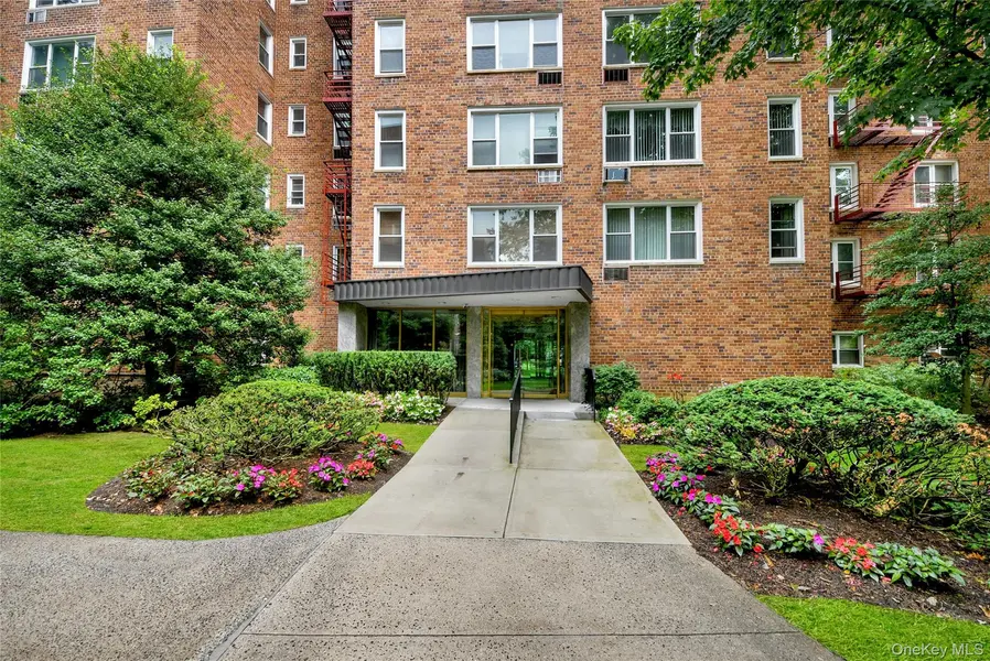 110 DeHaven DR #416, Yonkers, NY 10703