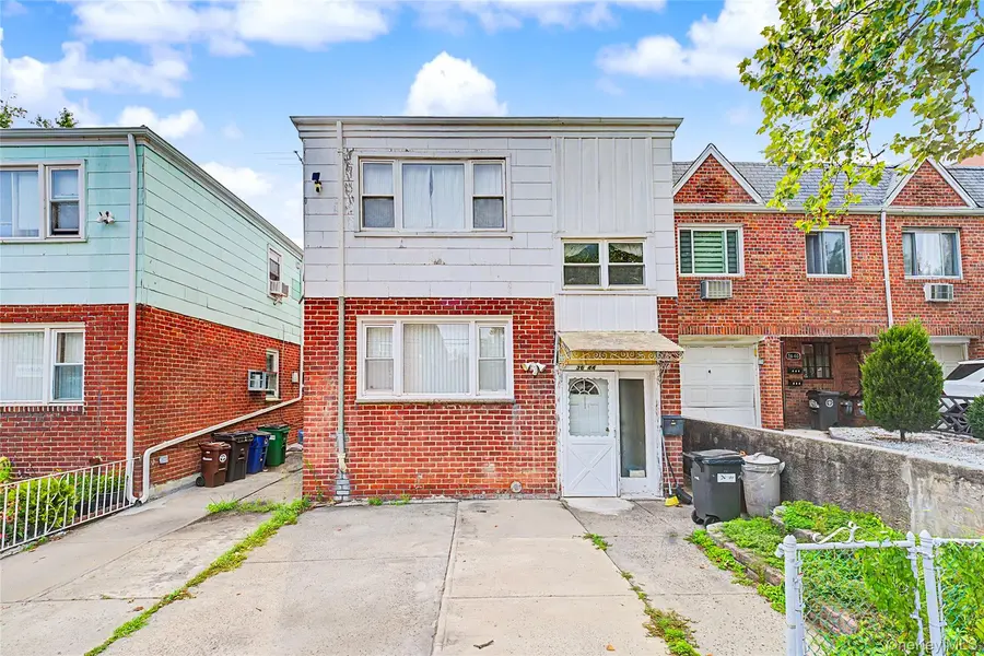3644 170th ST, Flushing, NY 11358