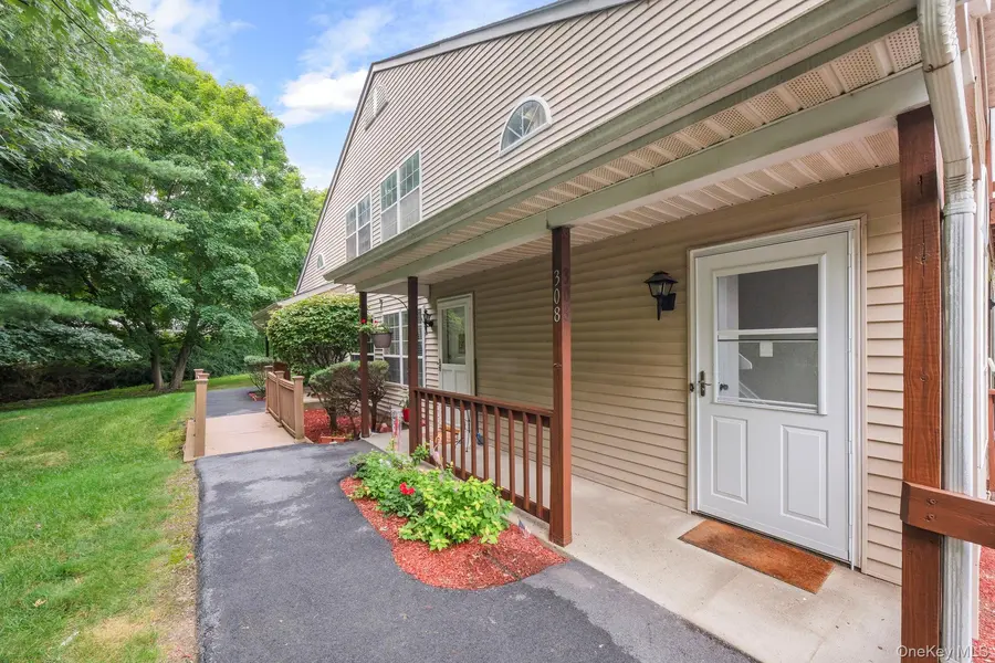 308 Magnolia CT, Highland Mills, NY 10930