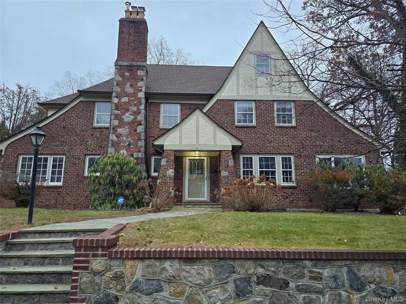 16 Bon Air AVE, New Rochelle, NY 10804