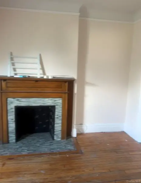 209 E Prospect AVE #3rd floor, Mount Vernon, NY 10550