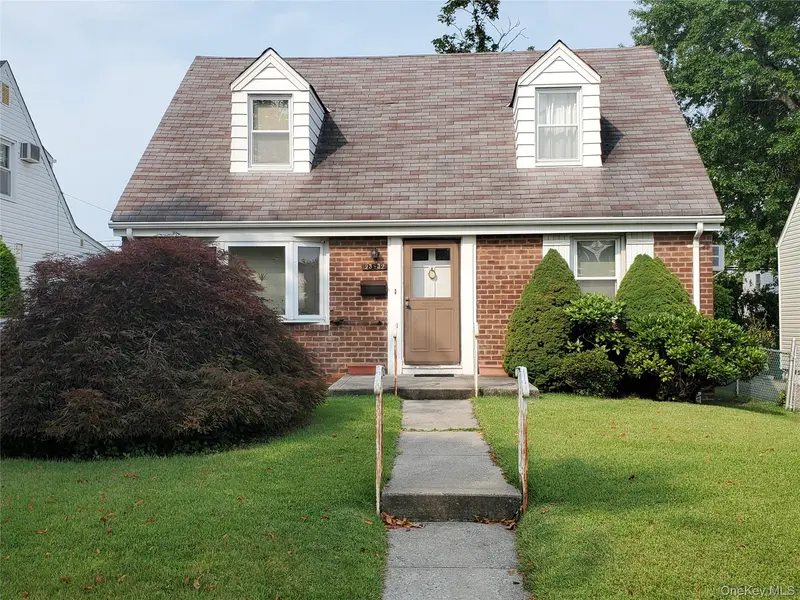 2332 206th ST, Bayside, NY 11360
