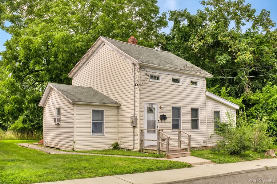 429 Kaplan AVE, Greenport, NY 11944