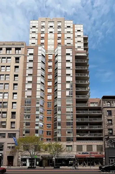 121 E 23rd ST #3F, New York (manhattan), NY 10010