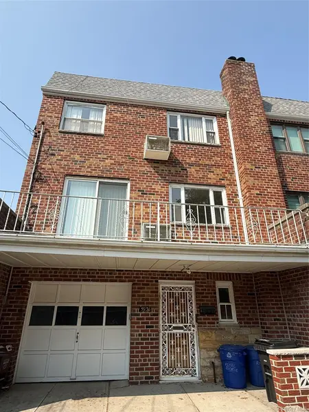 59-36 72nd ST #2, Maspeth, NY 11378