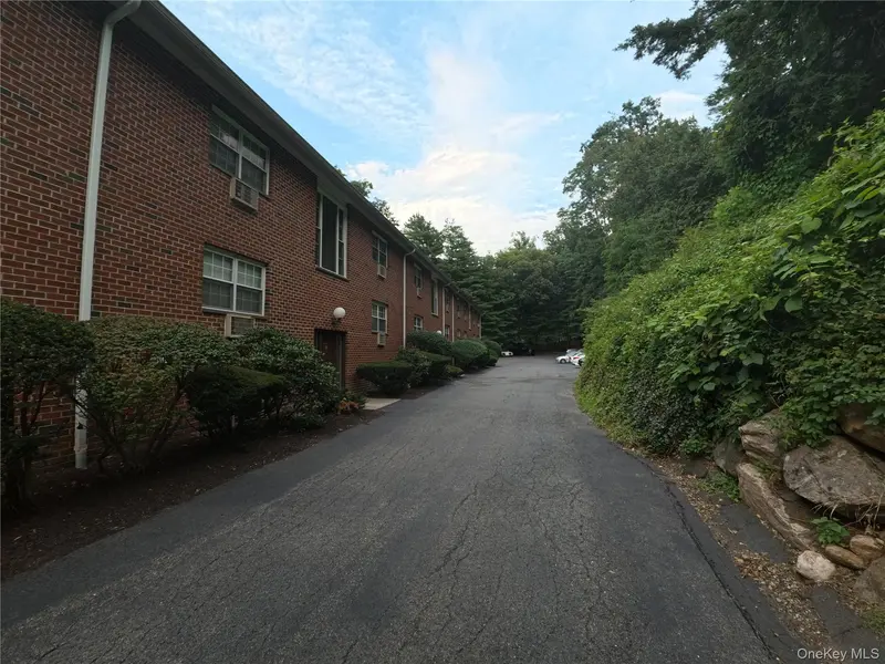 6 Dove CT #M, Croton-on-hudson, NY 10520