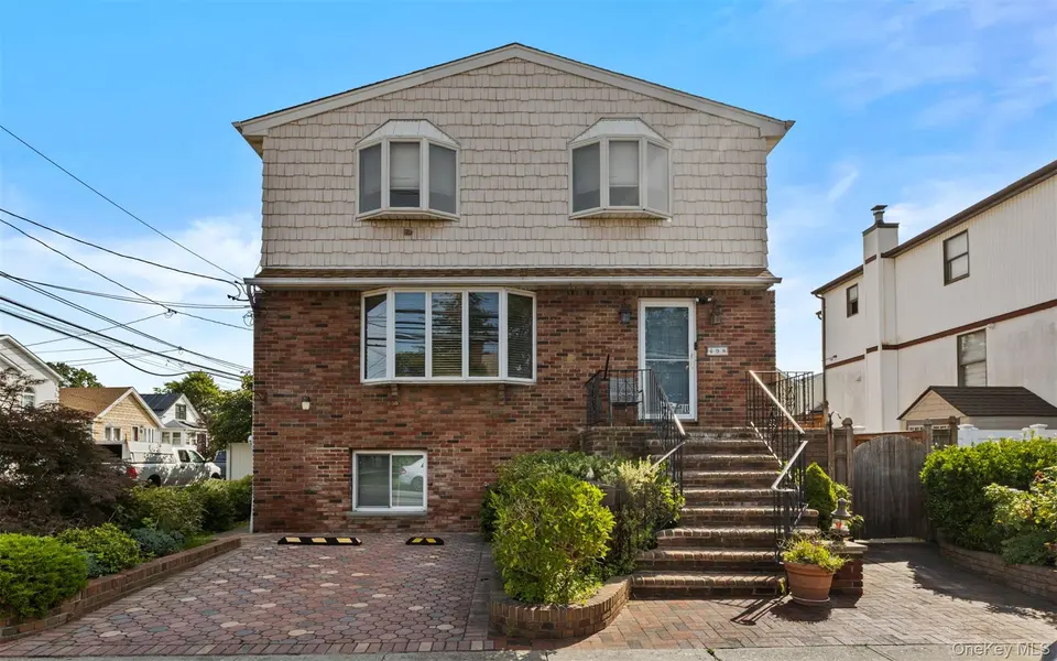 498 Cedarhurst AVE, Cedarhurst, NY 11516