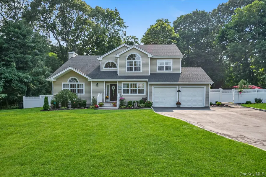 43 Barrow CT, Huntington, NY 11743