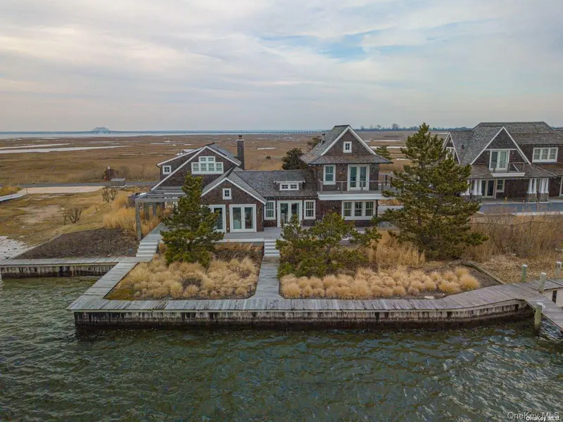 11A Captree, Babylon, NY 11702