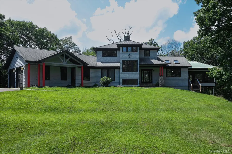 150 Deer Hollow RD, Poughquag, NY 12570